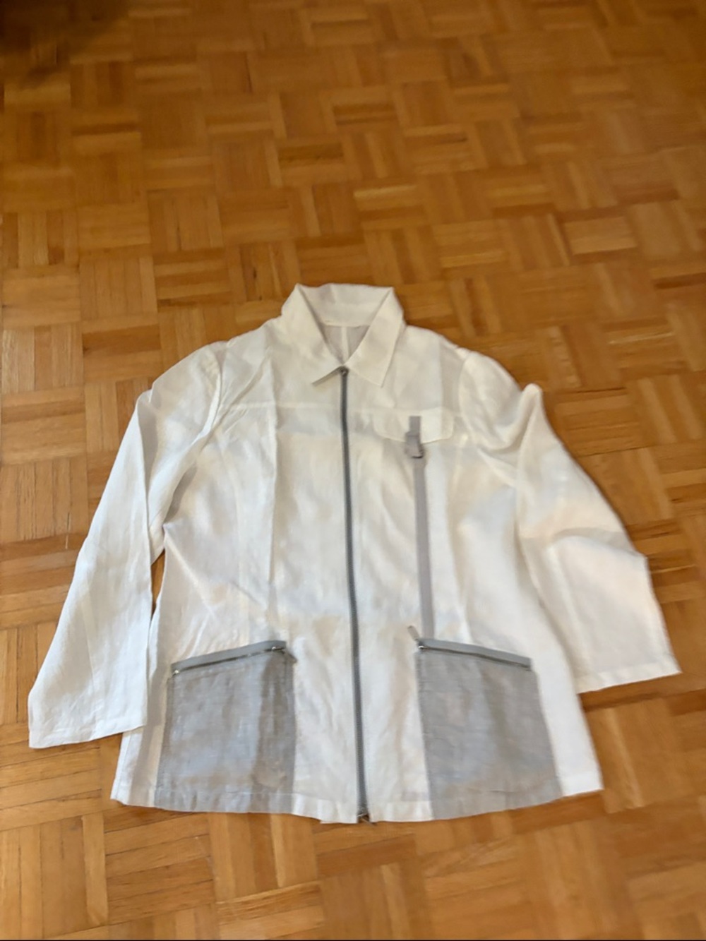 Samoon White Linen Zip-Front Jacket with Gray Pocket Accents